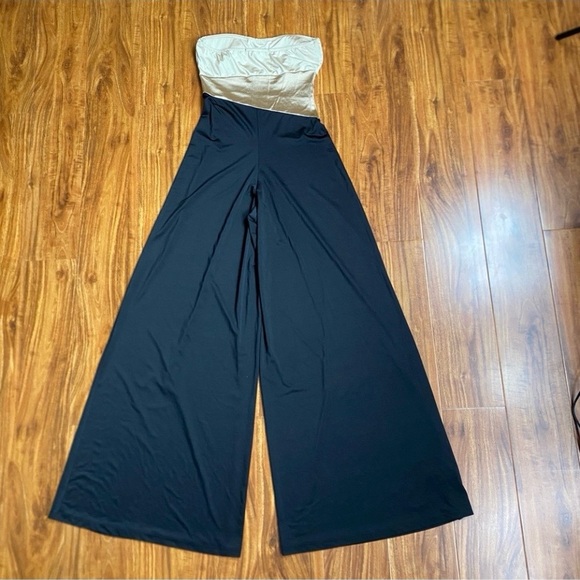 Forever 21 Women's Champagne Black Strapless Wide Leg Jumpsuit Size Small Party - Picture 2 of 16